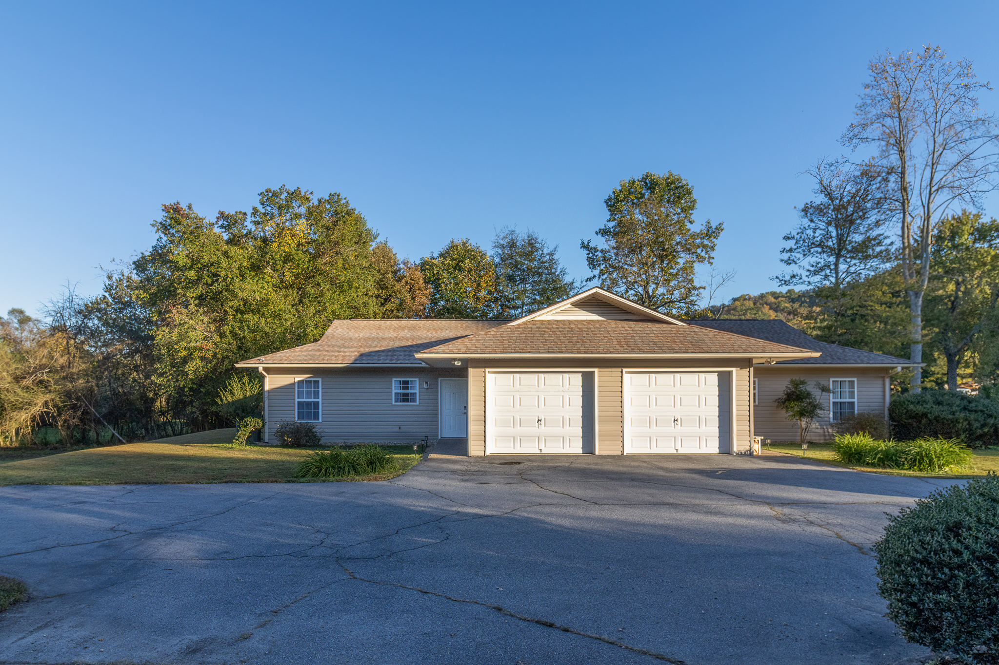 647 Gallimore Road - 1